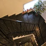 In Apartman *